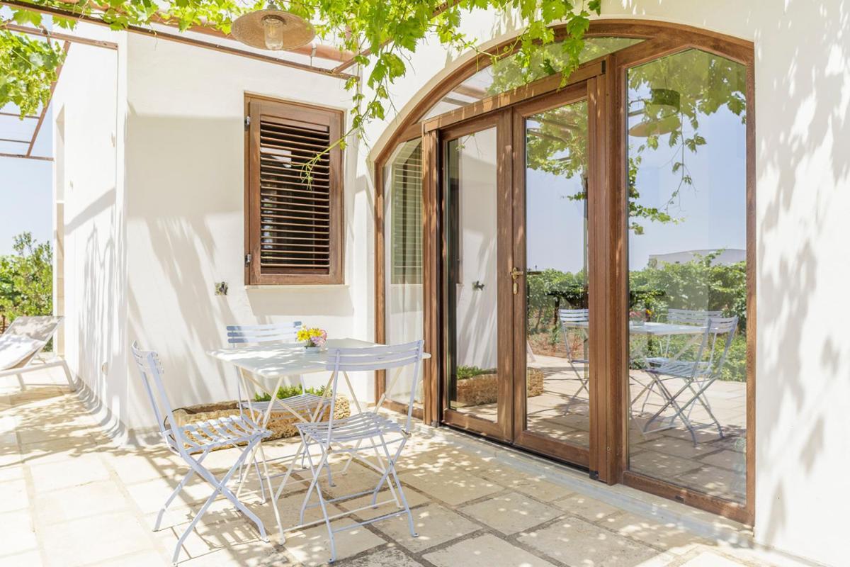 Tenutayala - Residenza Agrituristica Parabita Εξωτερικό φωτογραφία