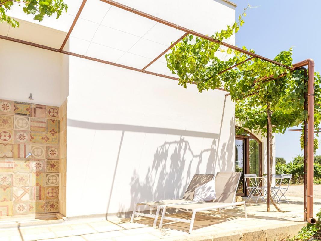 Tenutayala - Residenza Agrituristica Parabita Εξωτερικό φωτογραφία