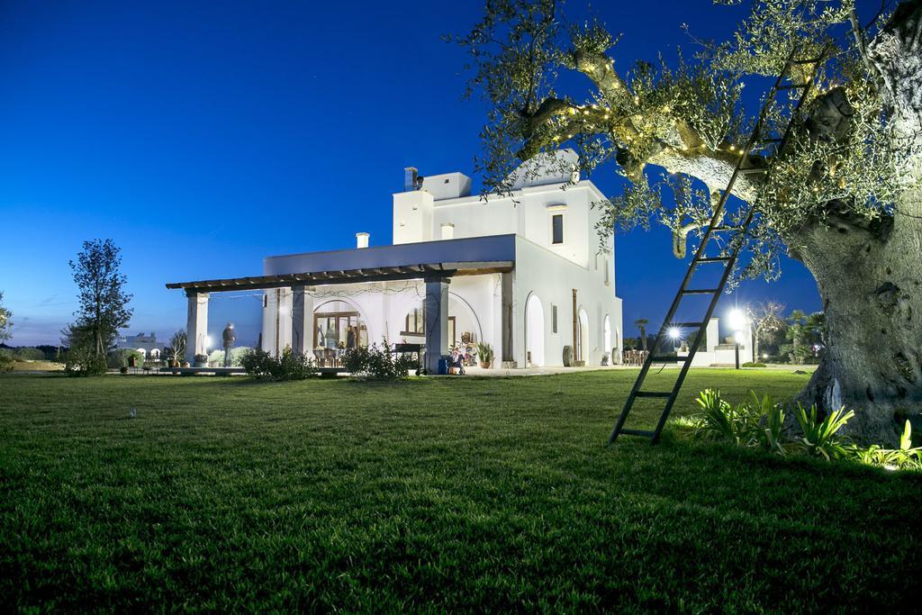Tenutayala - Residenza Agrituristica Parabita Εξωτερικό φωτογραφία