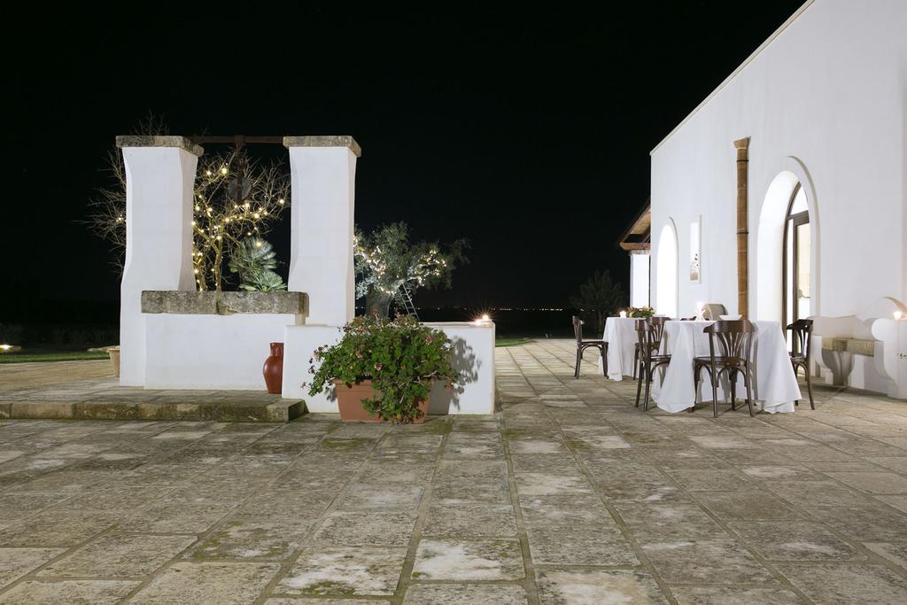 Tenutayala - Residenza Agrituristica Parabita Εξωτερικό φωτογραφία