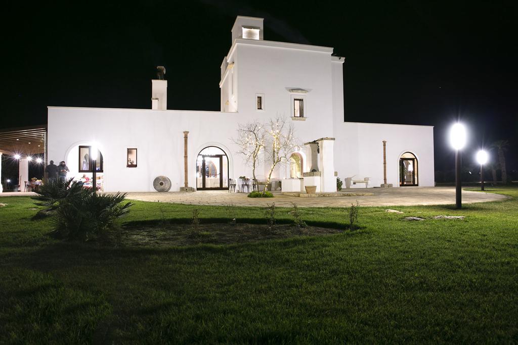 Tenutayala - Residenza Agrituristica Parabita Εξωτερικό φωτογραφία