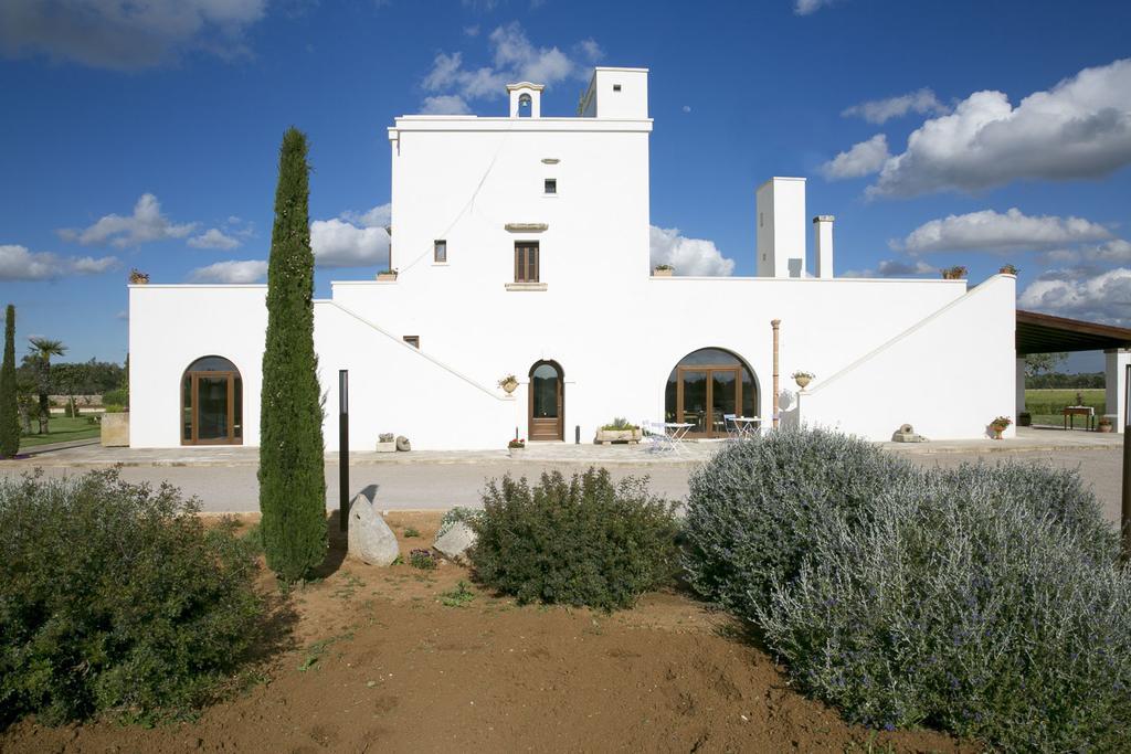Tenutayala - Residenza Agrituristica Parabita Εξωτερικό φωτογραφία