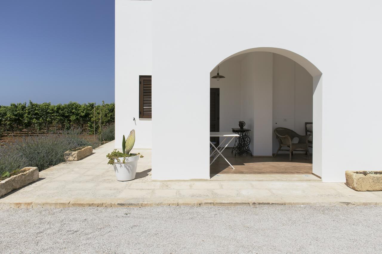 Tenutayala - Residenza Agrituristica Parabita Εξωτερικό φωτογραφία