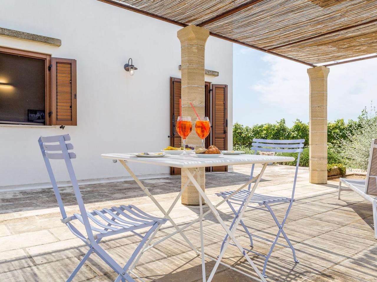 Tenutayala - Residenza Agrituristica Parabita Εξωτερικό φωτογραφία