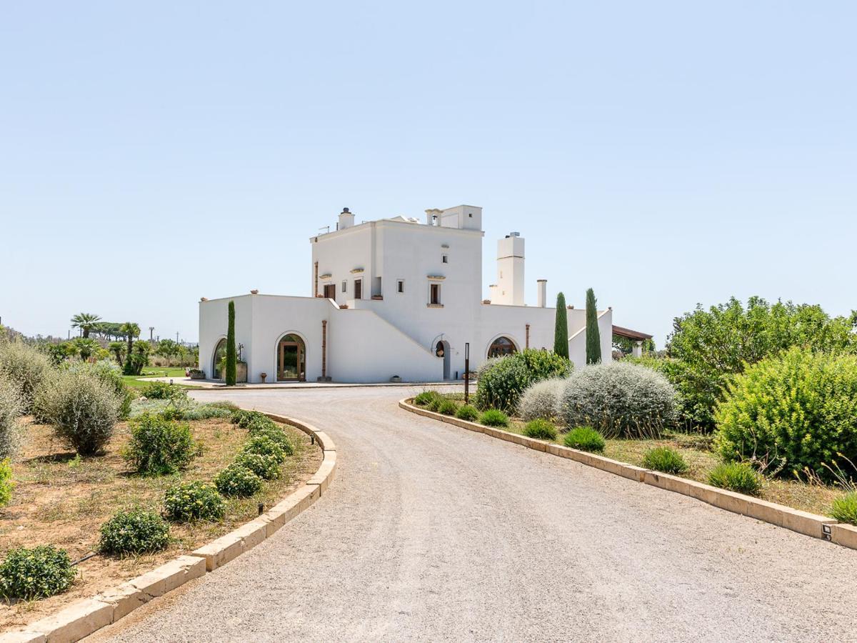 Tenutayala - Residenza Agrituristica Parabita Εξωτερικό φωτογραφία